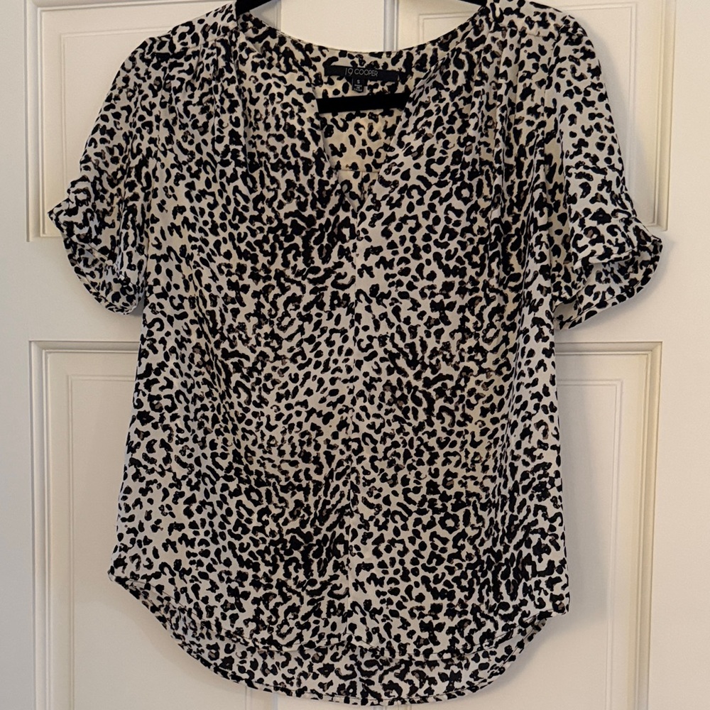 19 Cooper Black and White Leopard Print Blouse